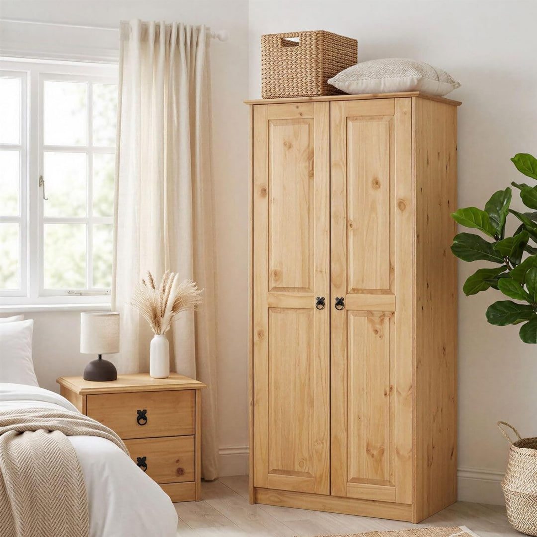 Armoire rustique en bois massif et metal pratique