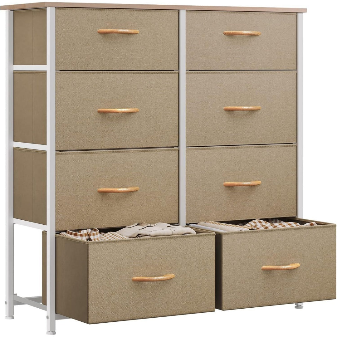 Spacieuse commode avec des etageres reglables en hauteur